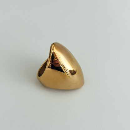 Puck | Shell Shaped Statement